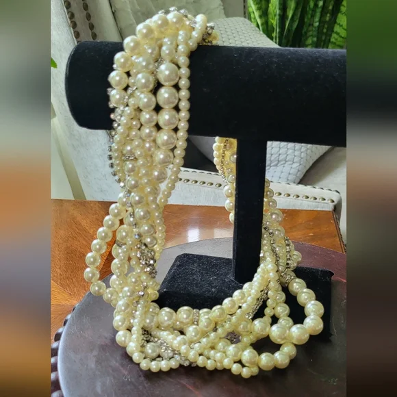 Vintage Cream and Silver Multi-Strand Necklace - Picture 4 of 15